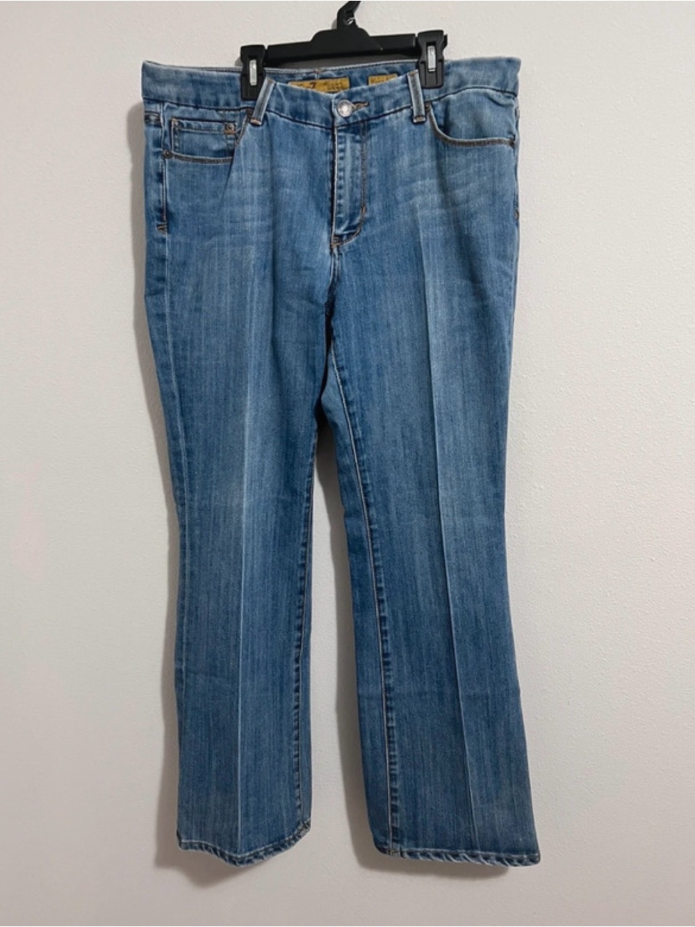 Seven7 Women’s Straight-Leg Jeans - Light Blue Wash